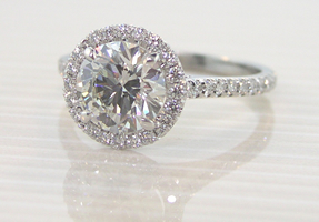 Style# Sd871 Round w/ Pave Surround & Shank
